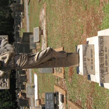 EDMUNDS Sophie Ruth -1947 :: EDMUNDS Violet -1972