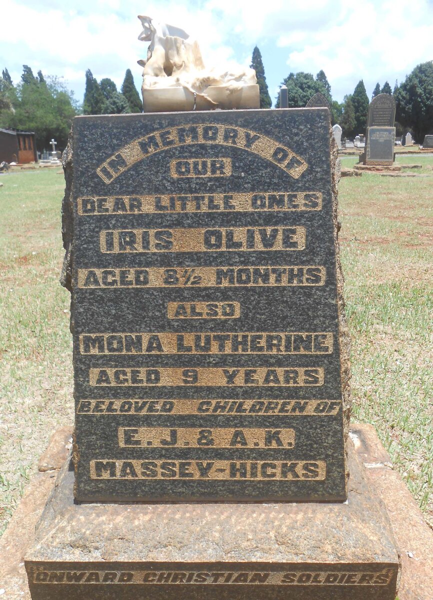 HICKS Iris Olive, Massey :: HICKS Mona Lutherine, Massey 