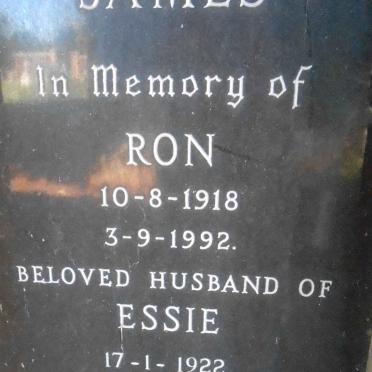 JAMES Ron 1918-1992 &amp; Essie 1922-2010