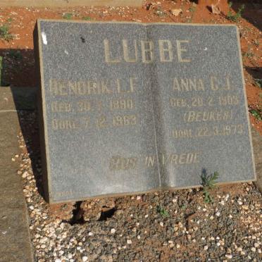 LUBBE Hendrik L.F. 1890-1963 &amp; Anna C.J. BEUKES 1903-1973
