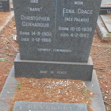 MARAIS Christopher Gerhardus 1903-1966 & Edna Grace PALMER 1908-1967 :: BEVERLEY Celia Palmer nee MARAIS 1934-19??