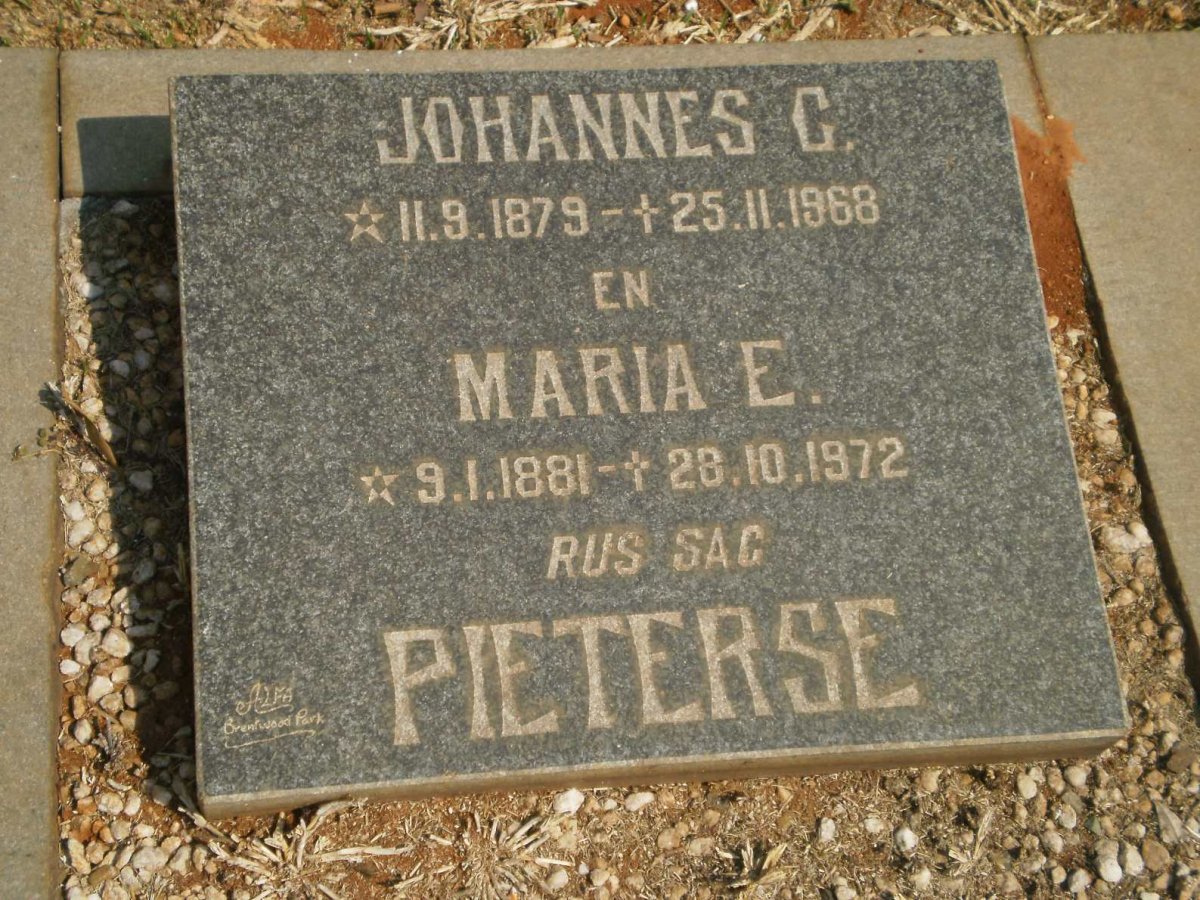 PIETERSE Johannes C. 1879-1968 &amp; Maria E. 1881-1972