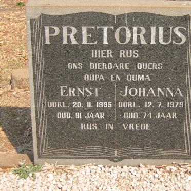 PRETORIUS Ernst -1995 &amp; Johanna -1979