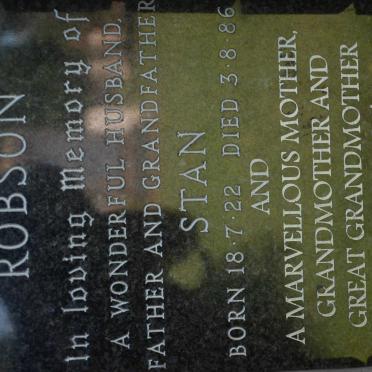 ROBSON Stan 1922-1986 &amp; Brenda 1924-2015