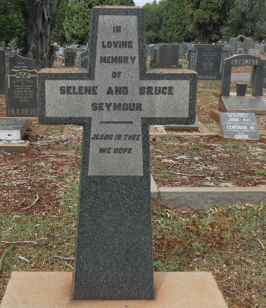 SEYMOUR  Bruce :: SEYMOR Selene