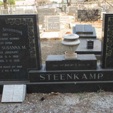 STEENKAMP Albertus Nicolaas 1903-1961 &amp; Anna Susanna M. JORDAAN 1906-1980