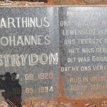 STRYDOM Marthinus Johannes 1920-1994