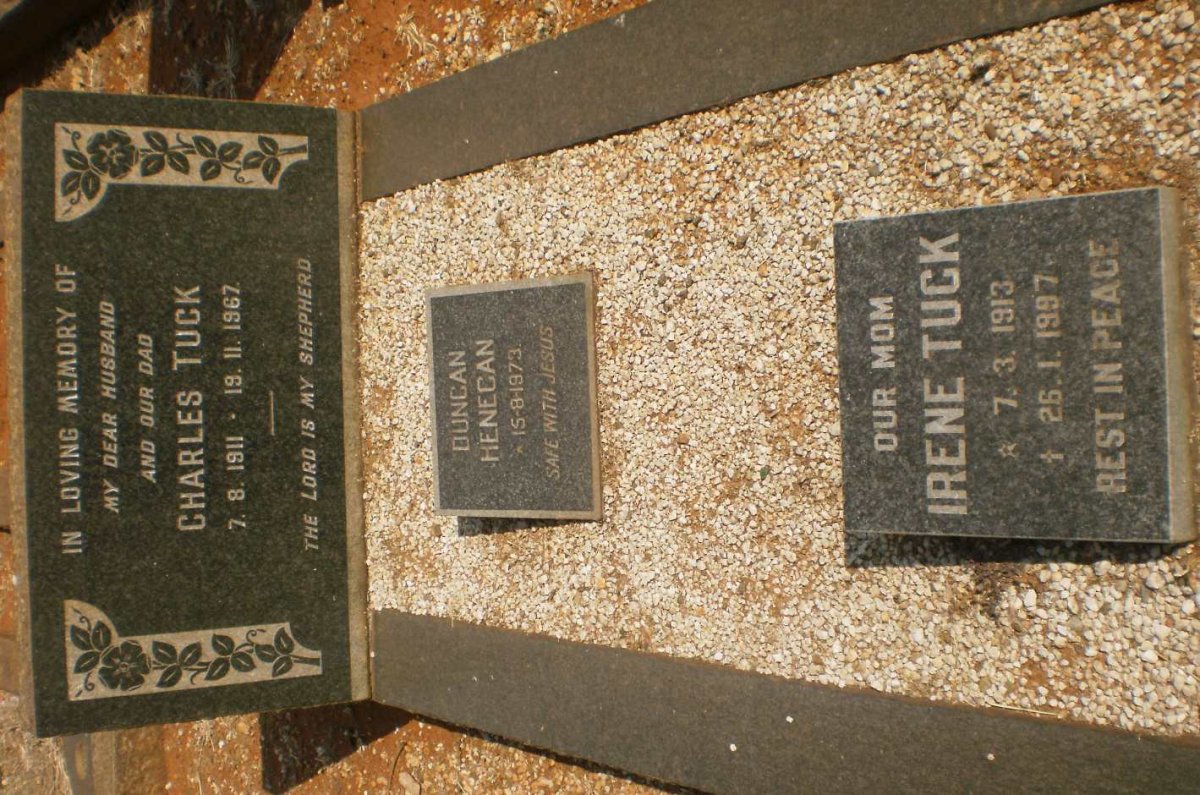 TUCK Charles 1911-1967 &amp; Irene 1913-1997 :: HENEGAN Duncan 1973-