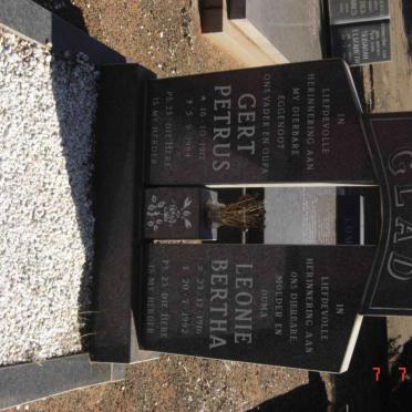 GLAD Gert Petrus 1912-1984 &amp; Leonie Bertha 1916-1992