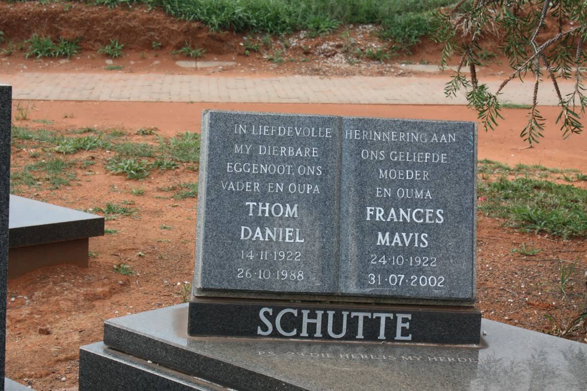 SCHUTTE Thom Daniel 1922-1988 &amp; Frances Mavis 1922-2002