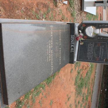 SENEKAL Jacobus Frederik 1923-1990 &amp; Dorethea Magdalena Carolina 1928-