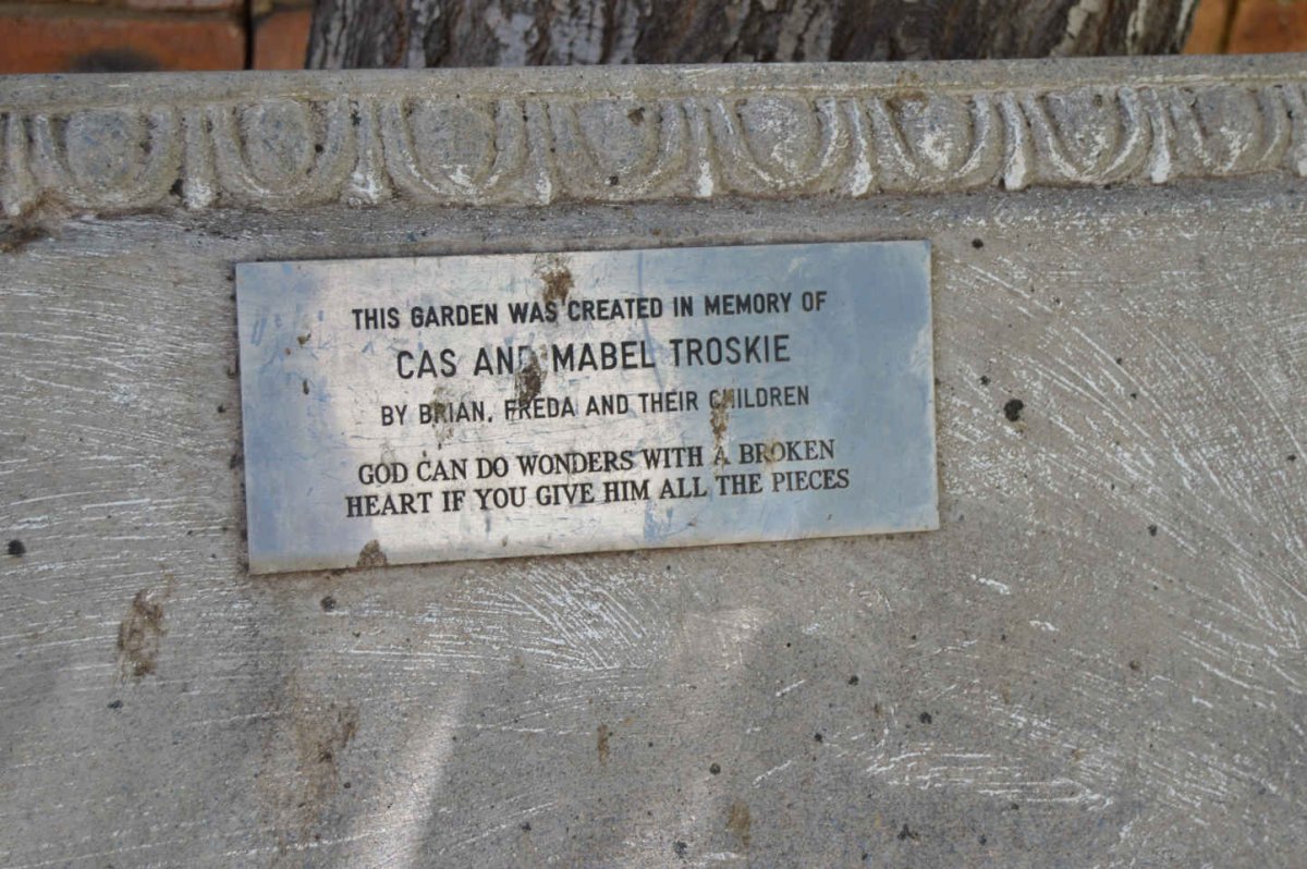 TROSKIE Cas &amp; Mabel