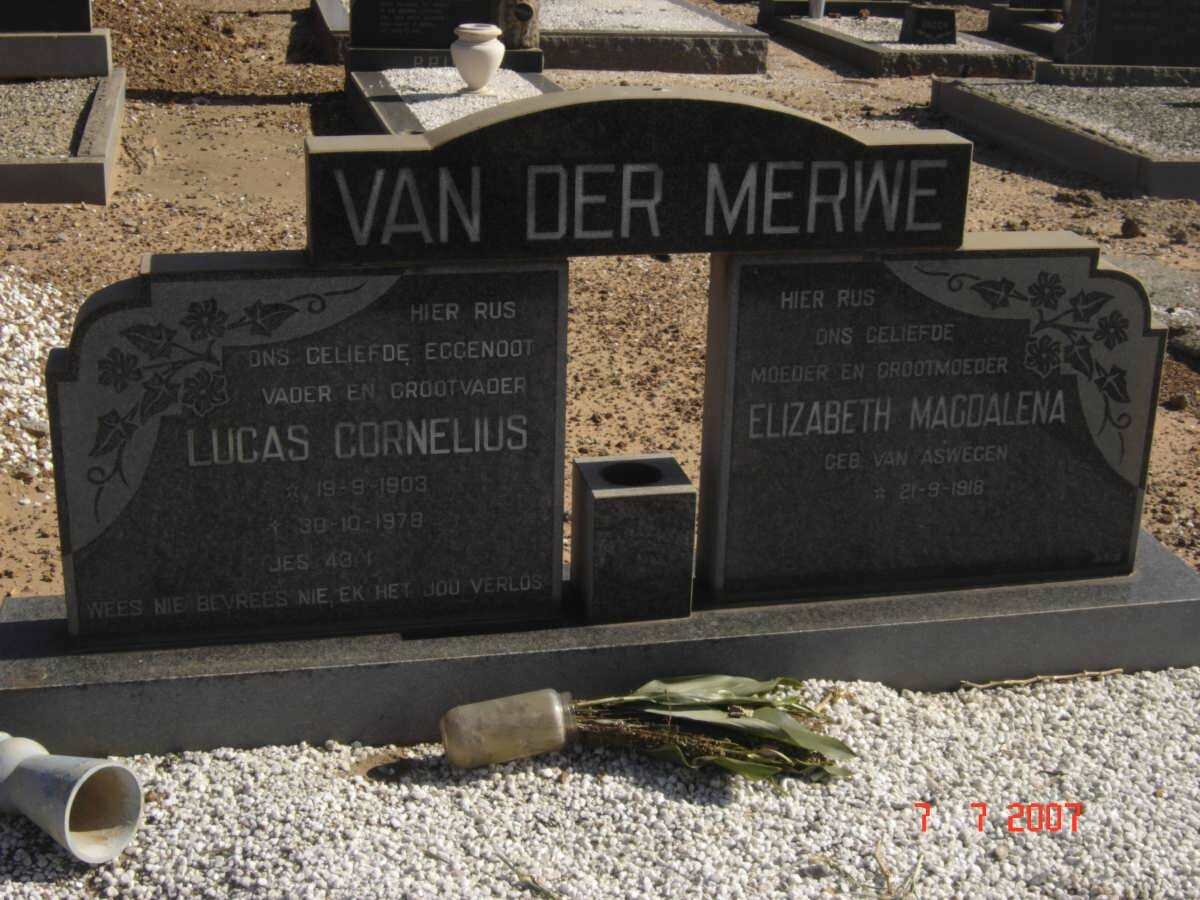 MERWE Lucas Cornelius, van der 1903-1978 &amp; Elizabeth Magdalena VAN ASWEGEN 1918-