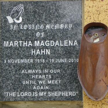 HAHN Martha Magdalena 1918-2010