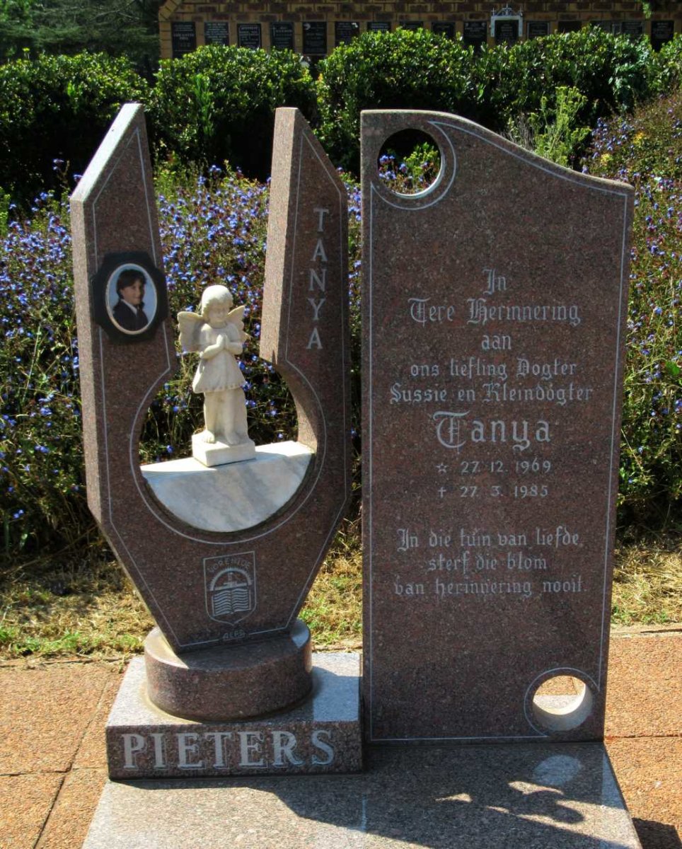 PIETERS Tanya 1969-1985