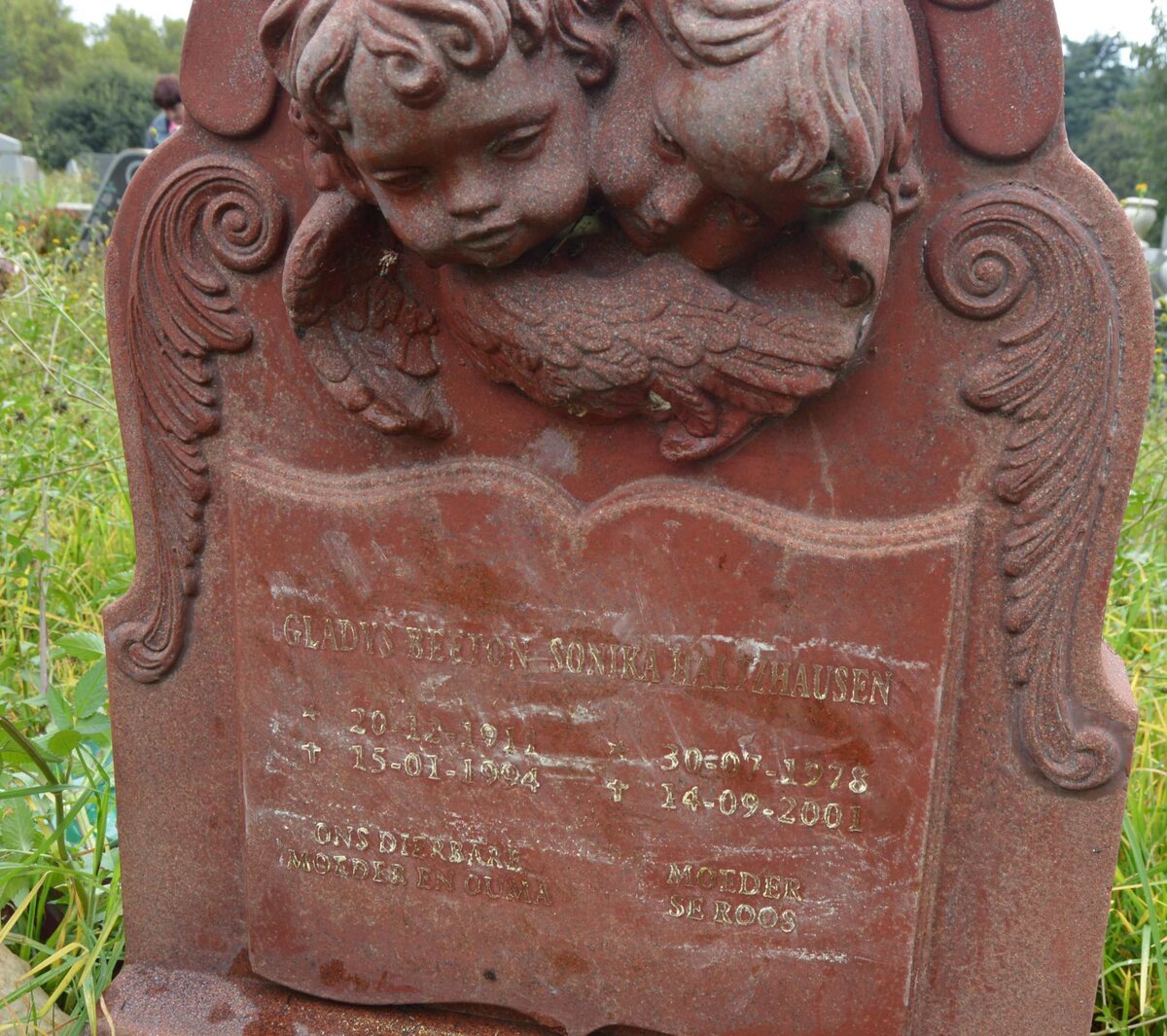 BEETON Gladys 1911-1994 :: HALTZHAUSEN Sonika 1978-2001