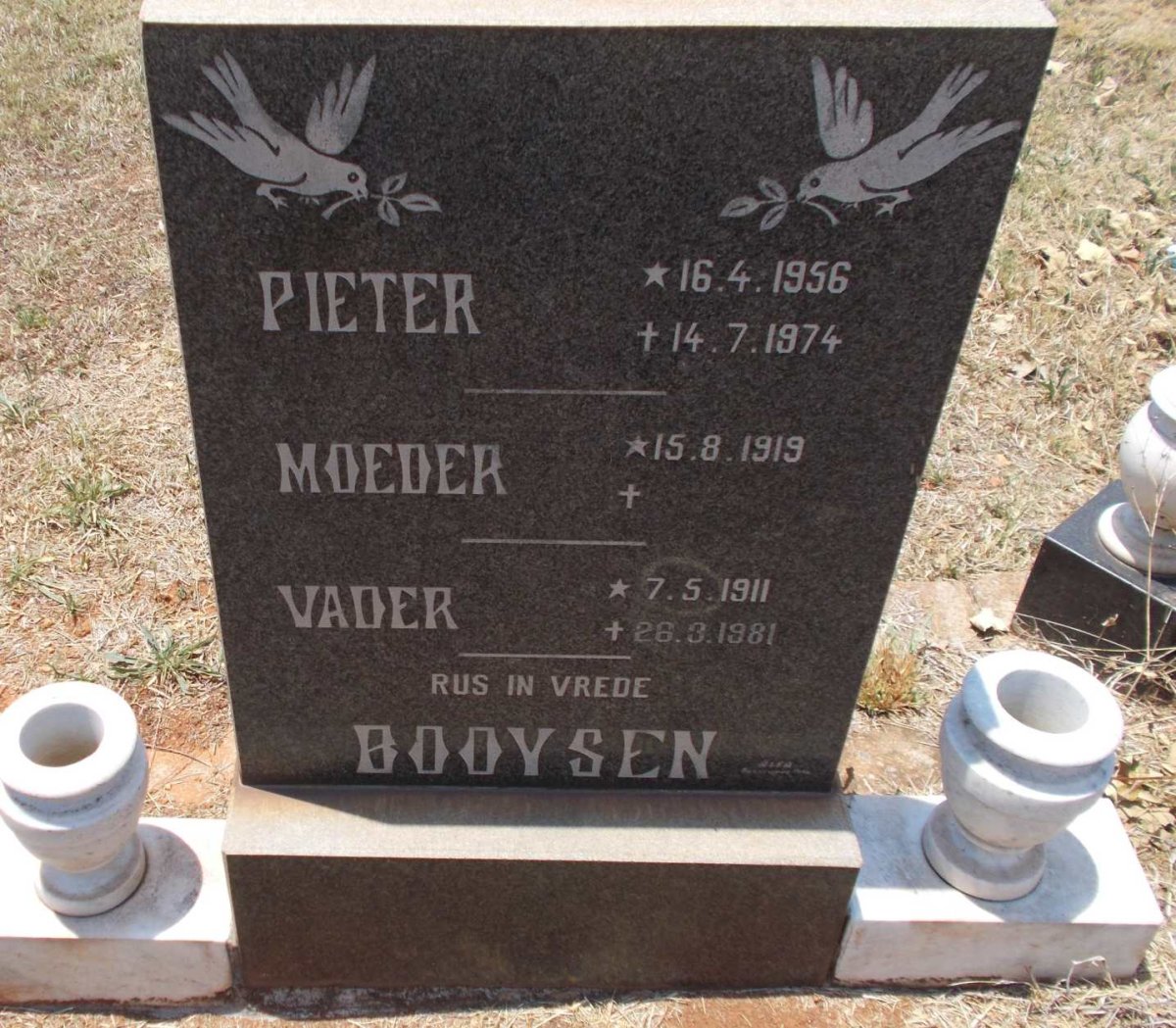 BOOYSEN Vader 1911-1981 &amp; Moeder 1919- :: BOOYSEN Pieter 1956-1974