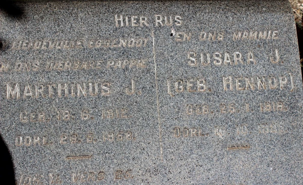 BOOYSEN Marthinus J. 1912-1958 &amp; Susara J. HENNOP 1916-1995