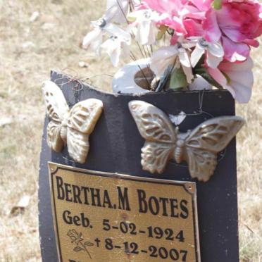 BOTES Marthinus Johannes & Bertha M. 1924-2007