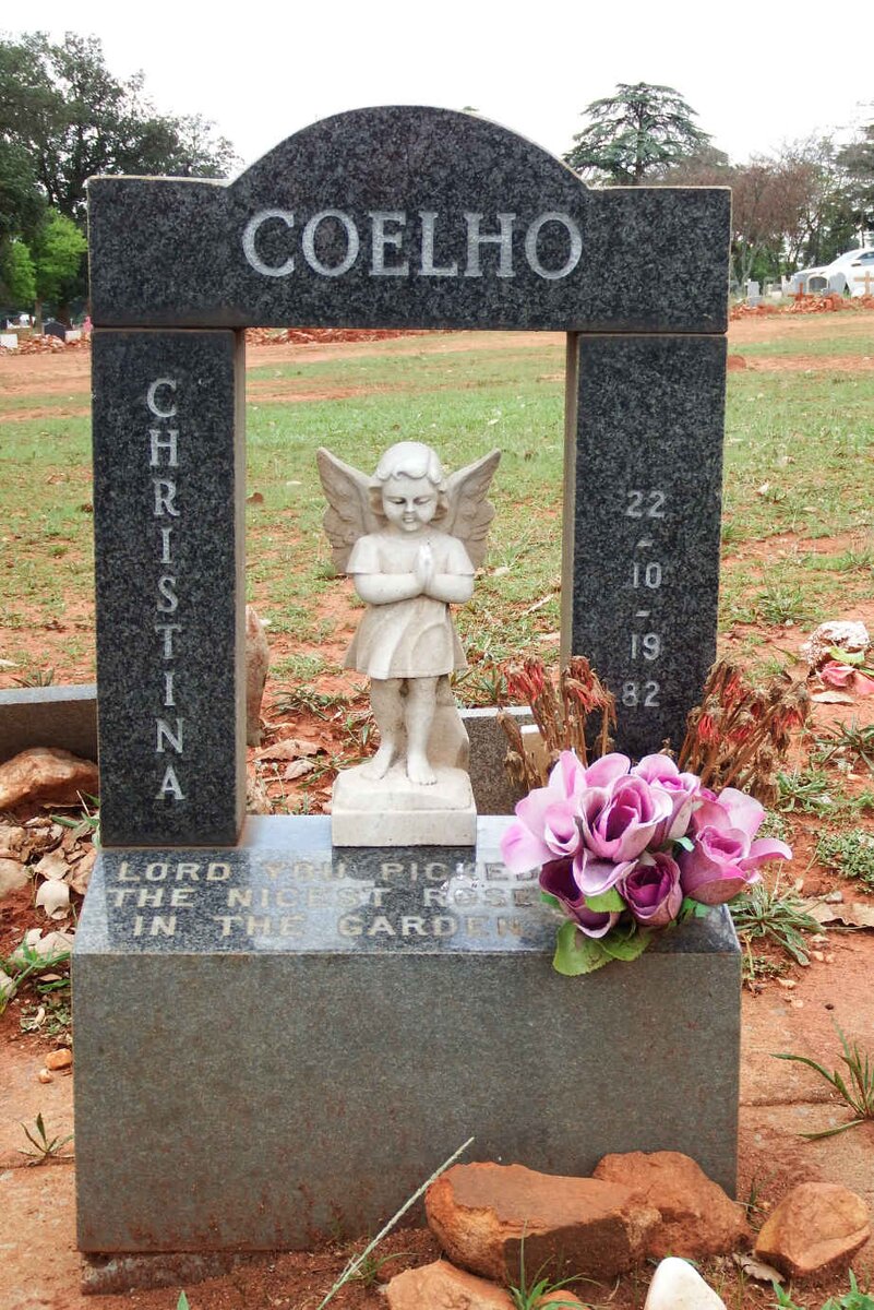 COELHO Christina -1982