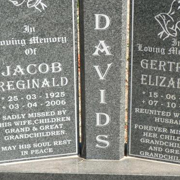 DAVIDS Jacob Reginald 1925-2006 &amp; Gertrude Elizabeth 1929-2016