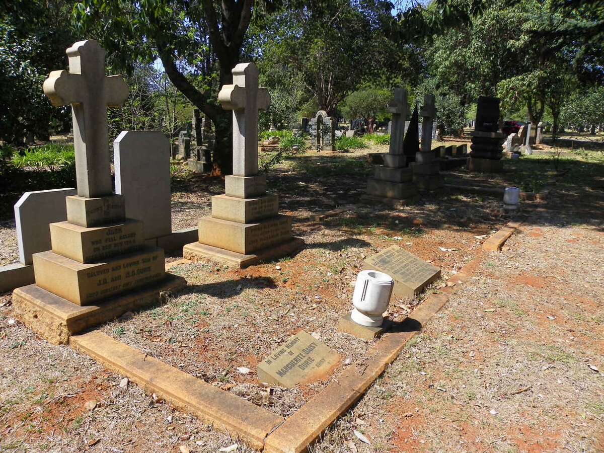 DURIE Family Grave
