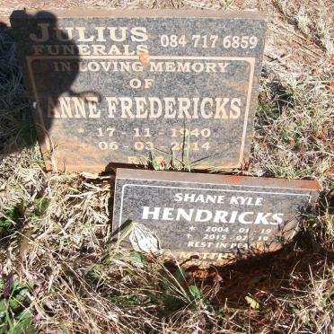 FREDERICKS Anne 1940-2014 :: HENDRICKS Shane Kyle 2004-2015
