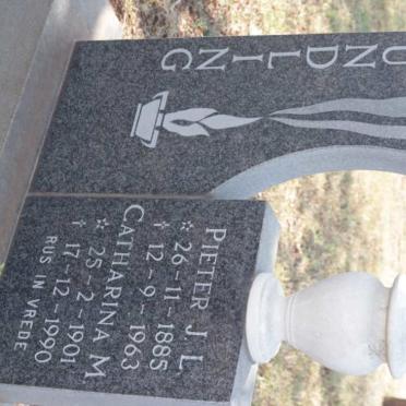 GRUNDLING Pieter J.L. 1885-1963 &amp; Catharina M. 1901-1990