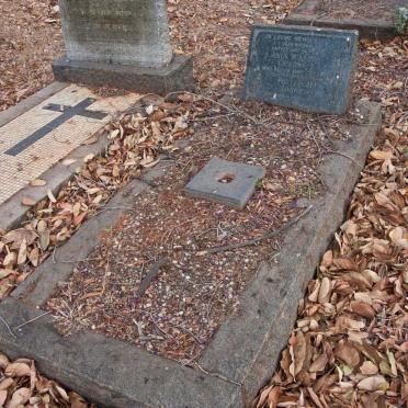 GRADWELL John William -1959 &amp; Phyllis May -1977