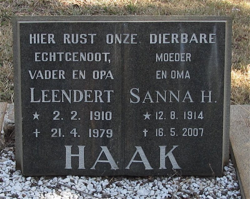 HAAK Leendert 1910-1979 &amp; Sanna H. 1914-2007