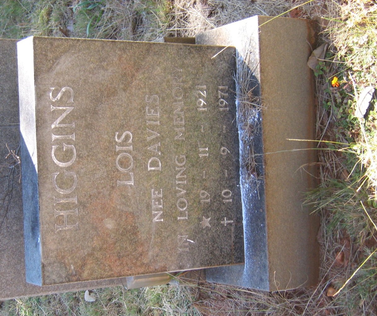 HIGGINS Lois nee DAVIES 1921-1971