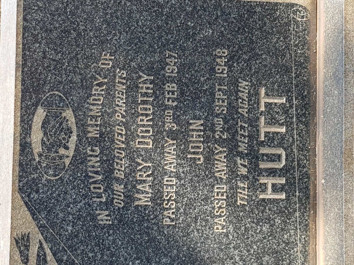 HUTT John -1948 &amp; Mary Dorothy -1947