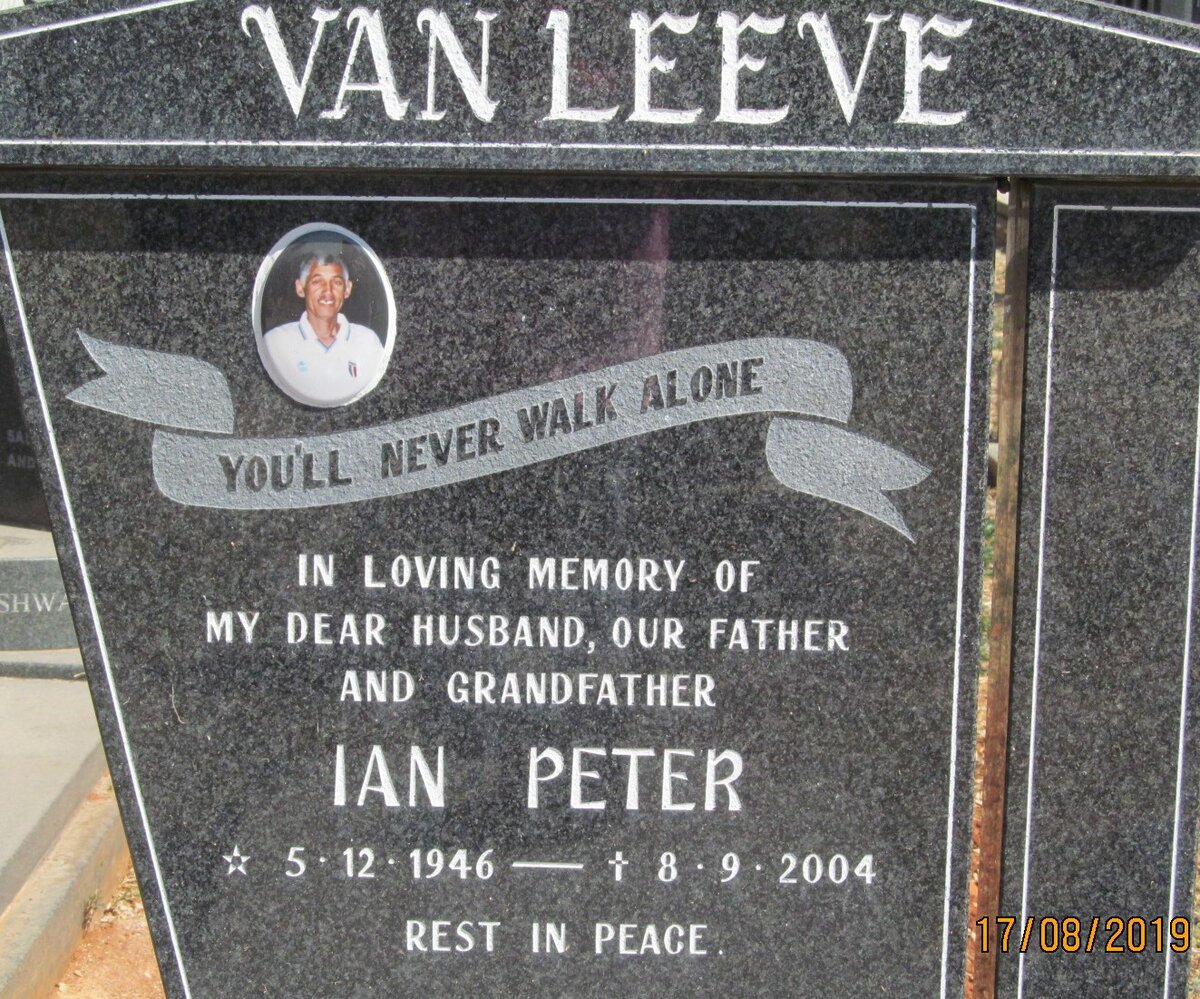 LEEVE Ian Peter, van 1946-2004