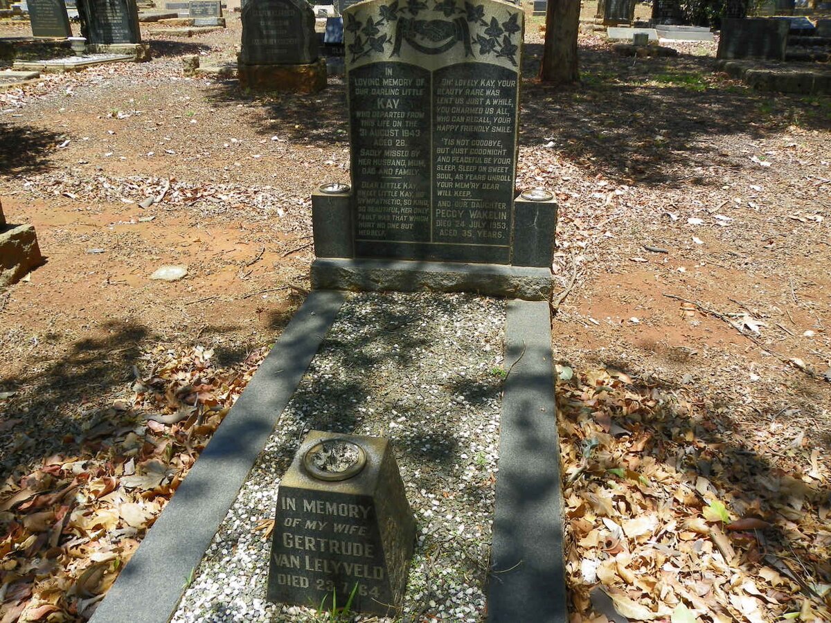 LELYVELD Gertrude, van -1964 :: ? Kay -1943 :: WAKELIN Peggy -1953