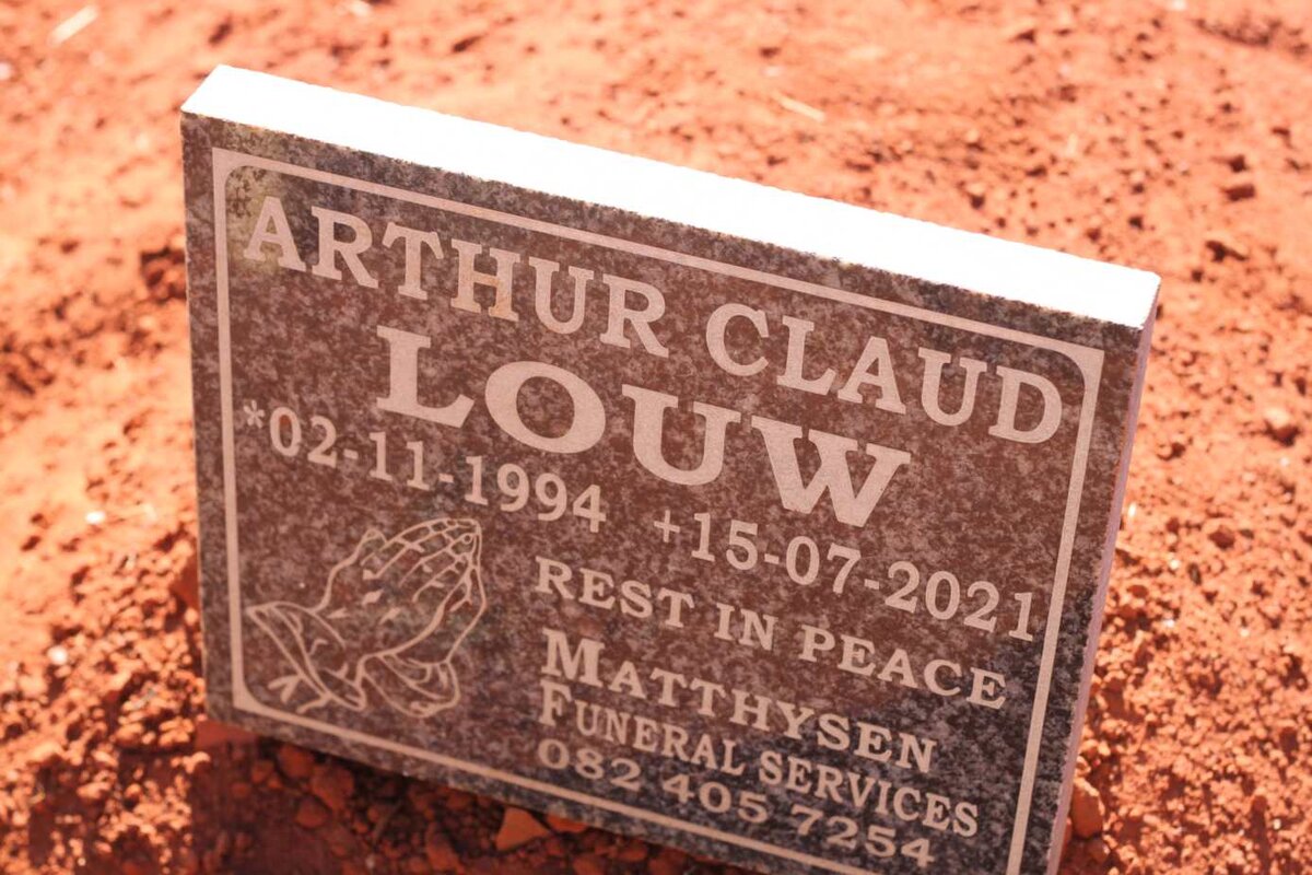 LOUW Arthur Claud 1994-2021