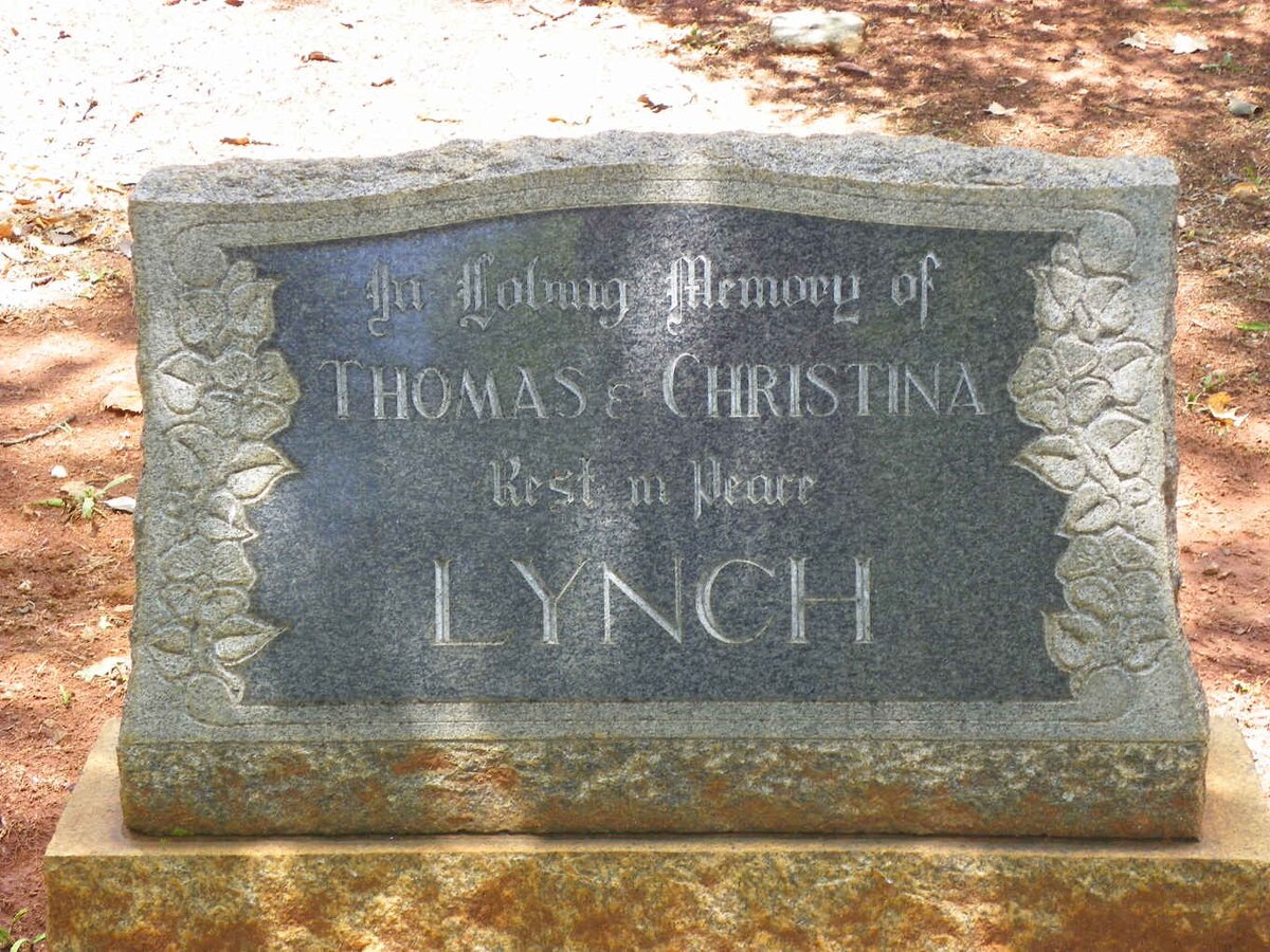 LYNCH Thomas &amp; Christina