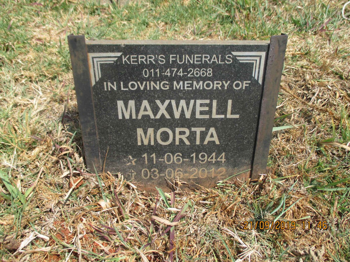 MAXWELL Morta 1944-2012