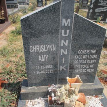 MUNNIK Chrislynn Amy 1986-2012