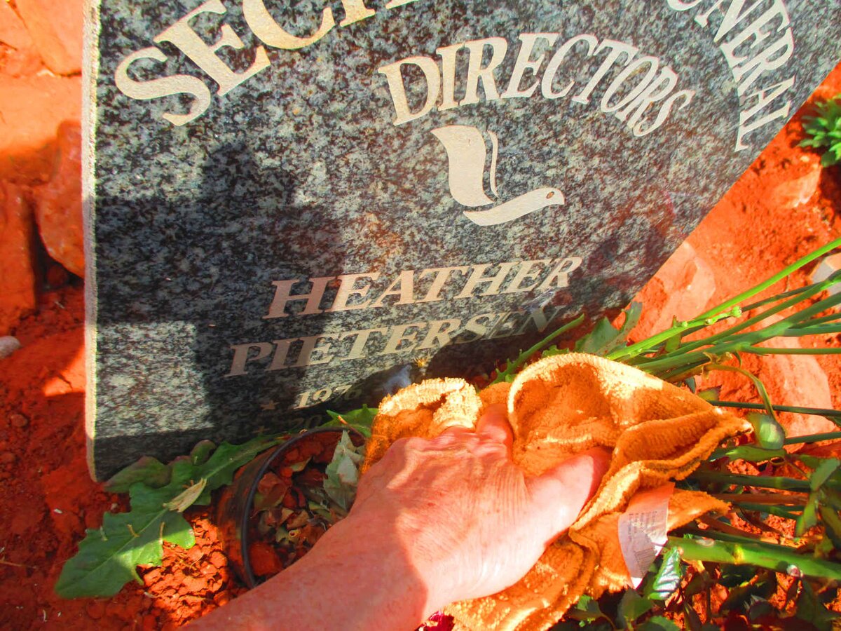 PIETERSEN Heather 1976-?