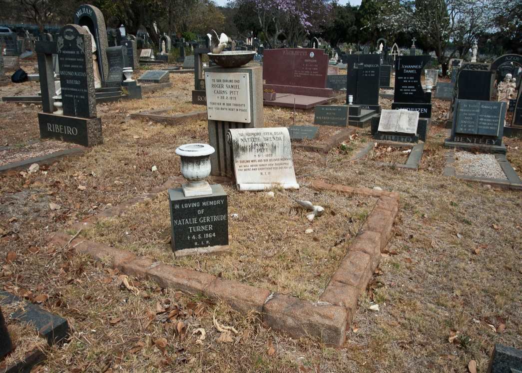 PITT Roger Samuel Cairns -1975 &amp; Natalie Brenda -1959 :: TURNER Natalie Gertrude -1964