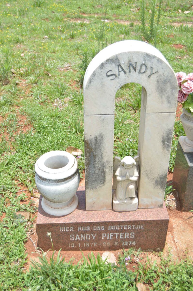 PIETERS Sandy 1972-1974