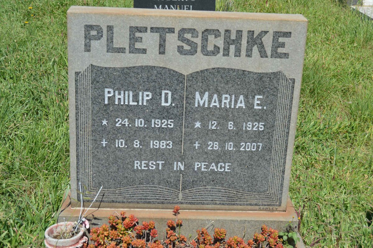 PLETSCHKE Philip D. 1925-1983 &amp; Maria E. 1925-2007