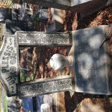 PLESSIS Pieter Jacobus, du 1896-19?6 &amp; Catharina W.L. 1897-1959