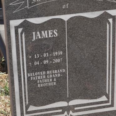 REEVE James 1939-2007