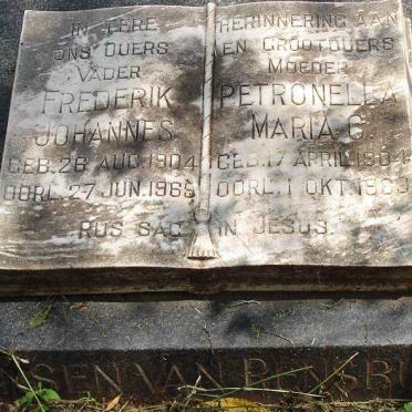 RENSBURG Frederik Johannes, Jansen van 1904-1965 &amp; Petronella Maria C. 1904-1969