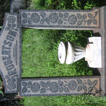 ROBERTSON William -1949 &amp; Amy Jane -1956