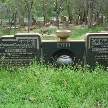 ROUX Theunis 1885-1943 &amp; Magdalena Jacoba JOOSTE 1889-1974