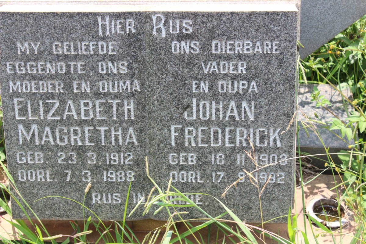 SCHOLTZ Johan Frederick 1908-1992 &amp; Elizabeth Magretha 1912-1988