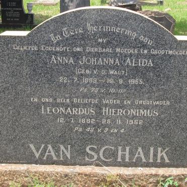 SCHAIK Leonardus Hieronimus, van 1882-1962 &amp; Anna Johanna Alida V.D. WALT 1889-1955