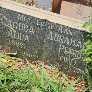 SCHALKWYK Abraham Petrus, van 1900- &amp; Jacoba Alida 1905-